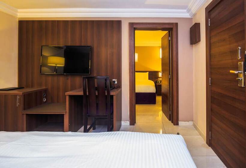 اتاق خانوادگی, Joygate Hotel & Suites