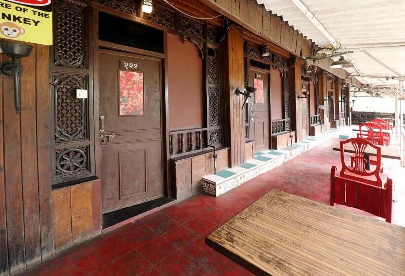 اتاق لوکس, Pali Village Resort