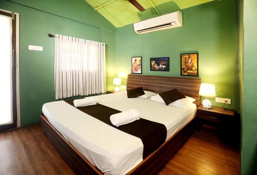 سوییت, Pali Village Resort