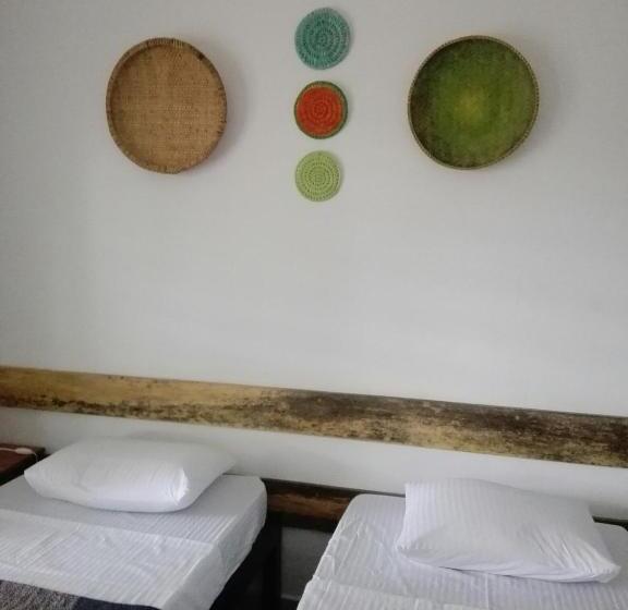 اتاق استاندارد با سرویس بهداشتی مشترک, Urban Lodge