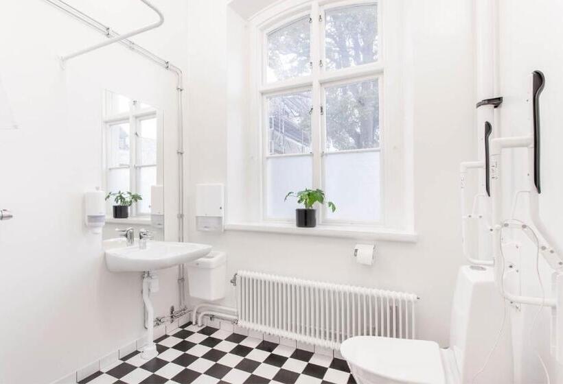 スタンダードトリプルルーム, Kronohäktet