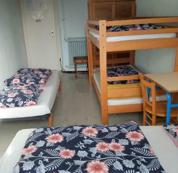 اتاق استاندارد چهار تخته, Maison Familiale Des Gueyniers