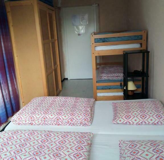 اتاق استاندارد چهار تخته, Maison Familiale Des Gueyniers