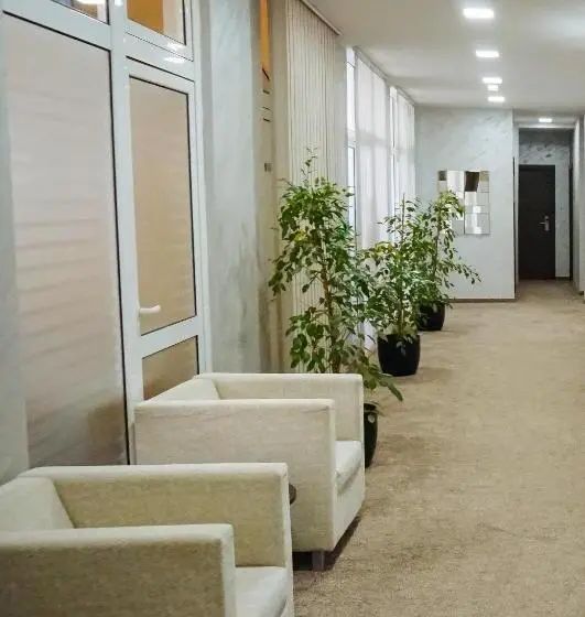 اتاق لوکس سه تخته, Usce