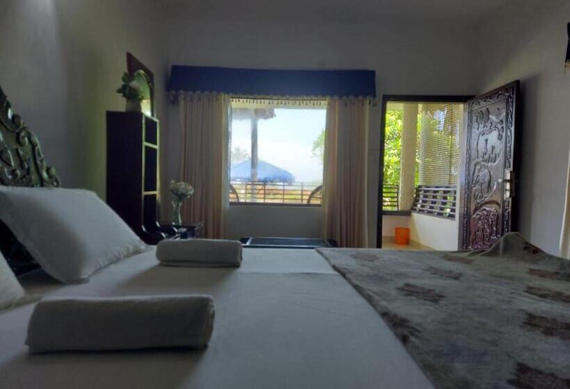 اتاق لوکس با چشم‌انداز دریا, Sherly Cottages