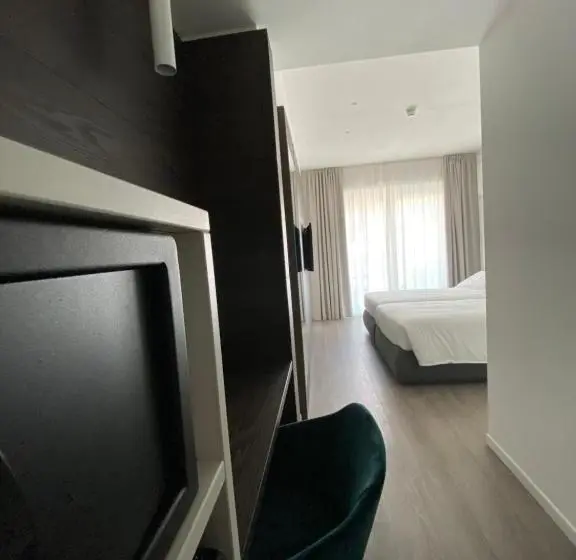 Standard-huone, Solho