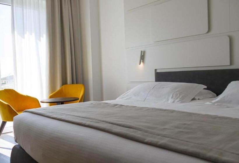 带阳台的豪华间, Solho