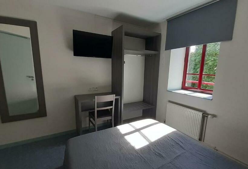 غرفة قياسية, La Boule D'or