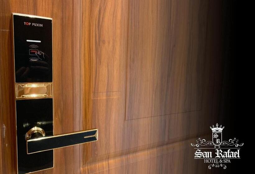 غرفة عائلية, San Rafael