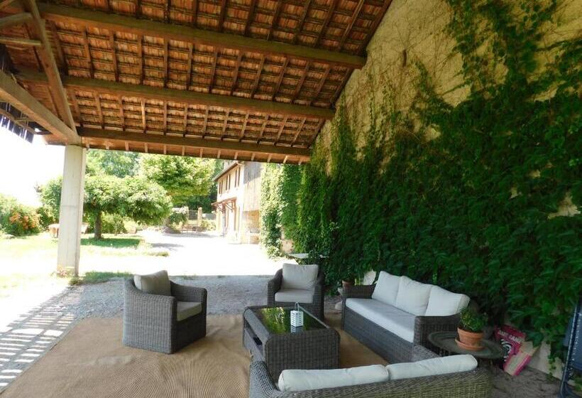 غرفة قياسية, La Ferme De Chaleyre