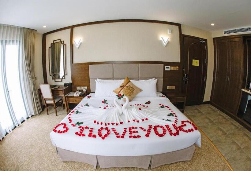 اتاق استاندارد با تخت بزرگ, Duc Huy Grand