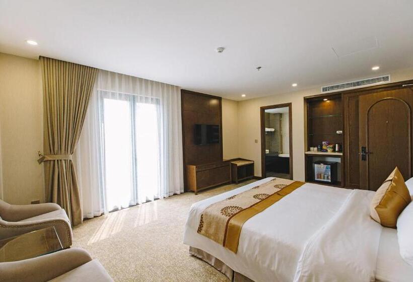 اتاق استاندارد با تخت بزرگ, Duc Huy Grand