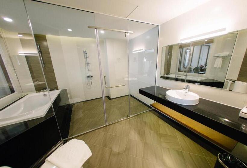 سوییت اجرایی, Duc Huy Grand