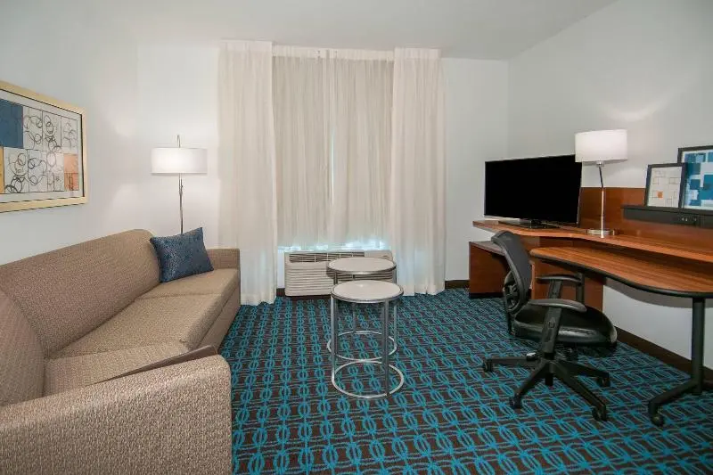 キングサイズベッドのスイートルーム, Fairfield Inn & Suites By Marriott Laplace