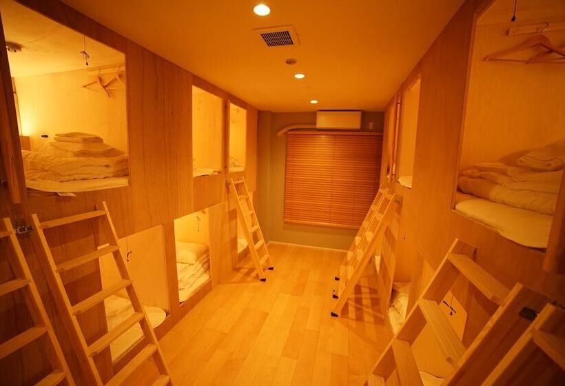 تختخواب در اتاق مشترک, Dot Hostel&bar 富士山