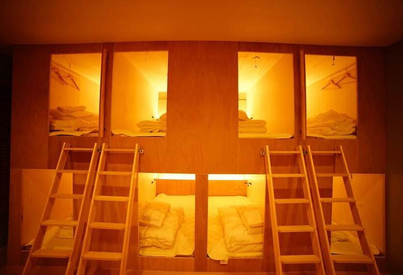 سرير فى غرفة مشتركه, Dot Hostel&bar 富士山