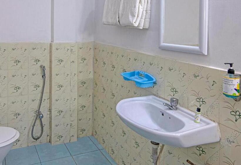 Quarto Estandar, Treebo Omega Stay Inn