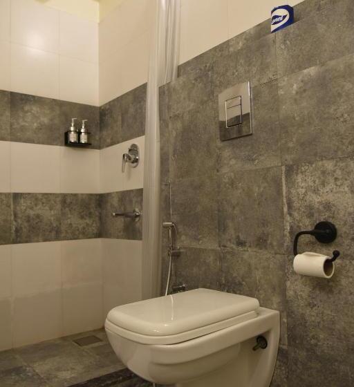 주니어 스위트, Baijoo Niwas