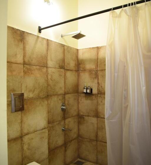 스위트 킹사이즈 침대, Baijoo Niwas