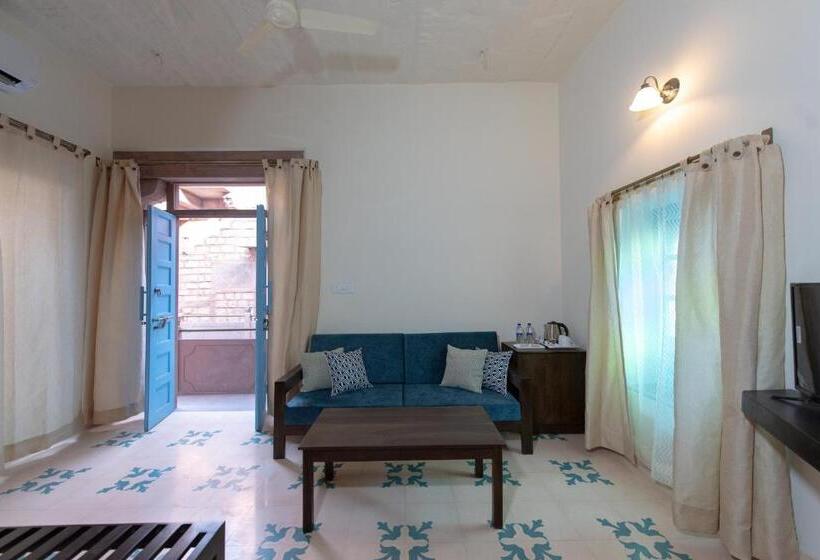 스위트 킹사이즈 침대, Baijoo Niwas