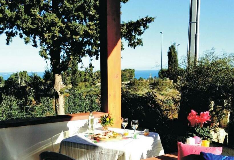 Pokój Rodzinny, Bb Scopello