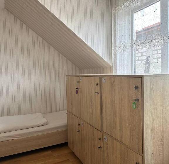 4인용 스탠다드 룸, Vip Hostel