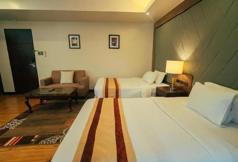 اتاق لوکس با چشم‌انداز استخر, Alona by Jpark Island Resort