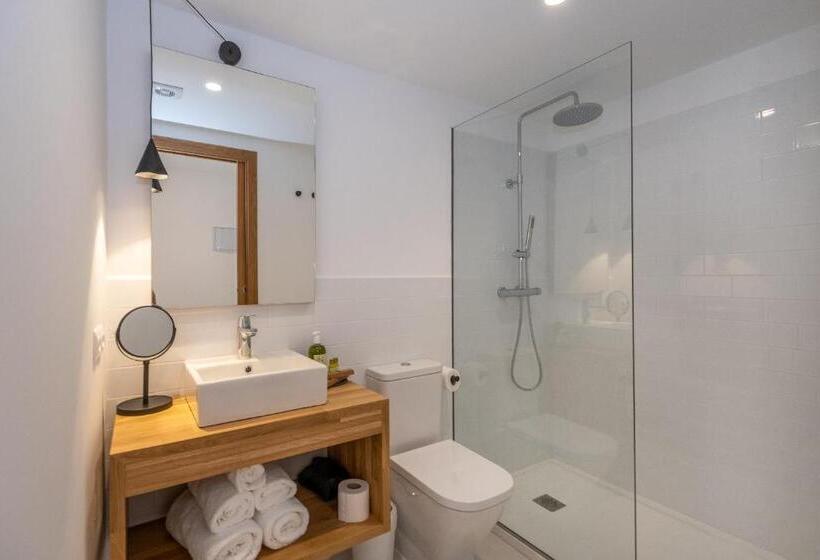 غرفة قياسية, M  27