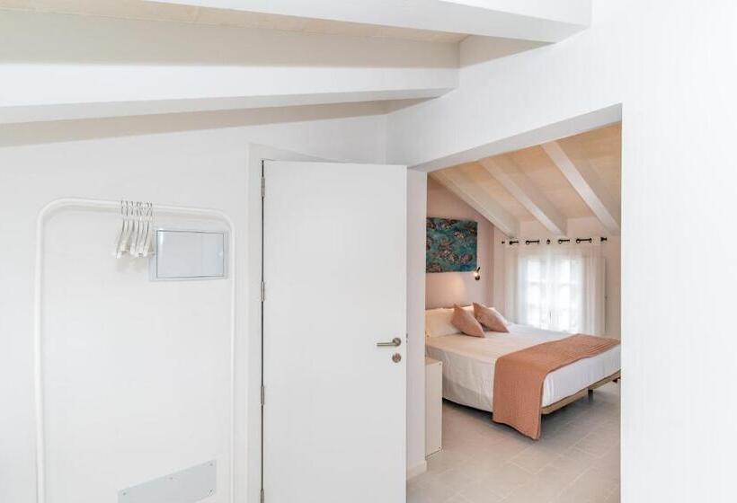 جناح عائلي, M  27