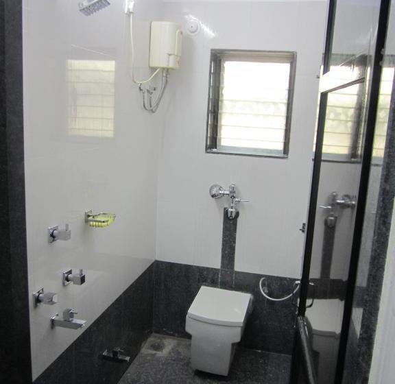 חדר סטנדרט לארבעה, P P Motel