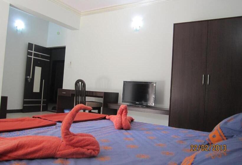 家庭间, P P Motel