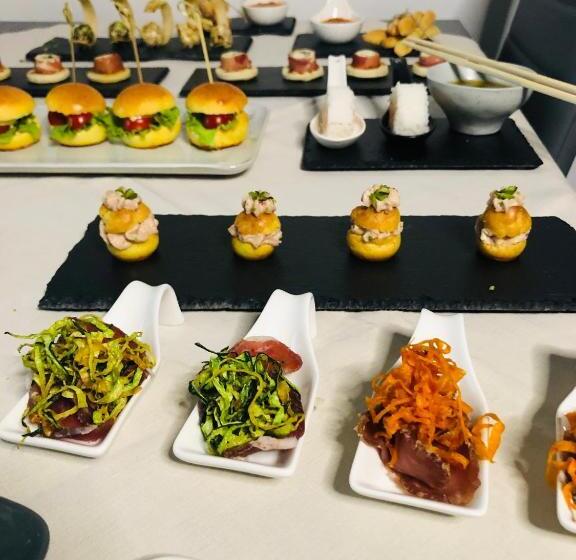 דירה בת חדר שינה 1 עם מרפסת, Mentorer&b