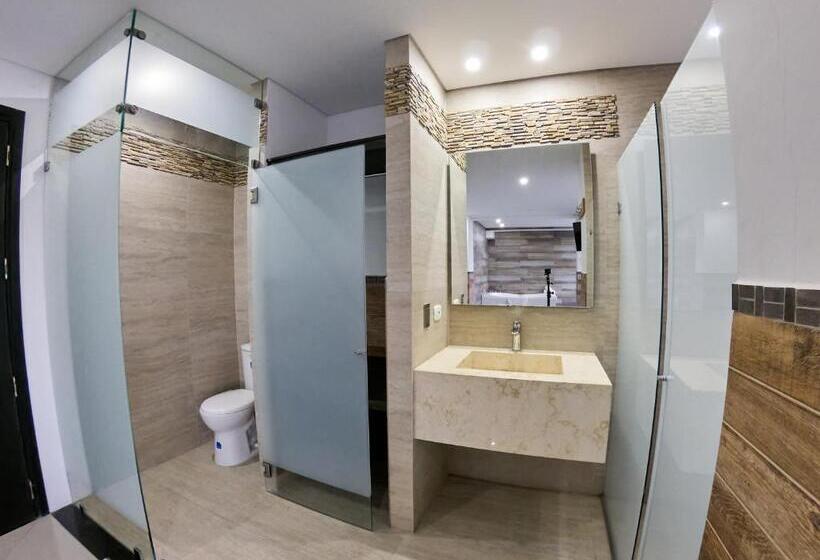 جناح مزود بجاكوزى, La Esperanza