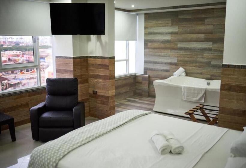 جناح مزود بجاكوزى, La Esperanza