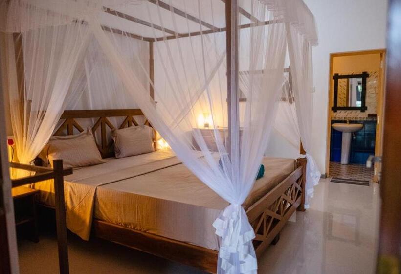 غرفة قياسية مطلّة علي الحديقة, The Jungle View