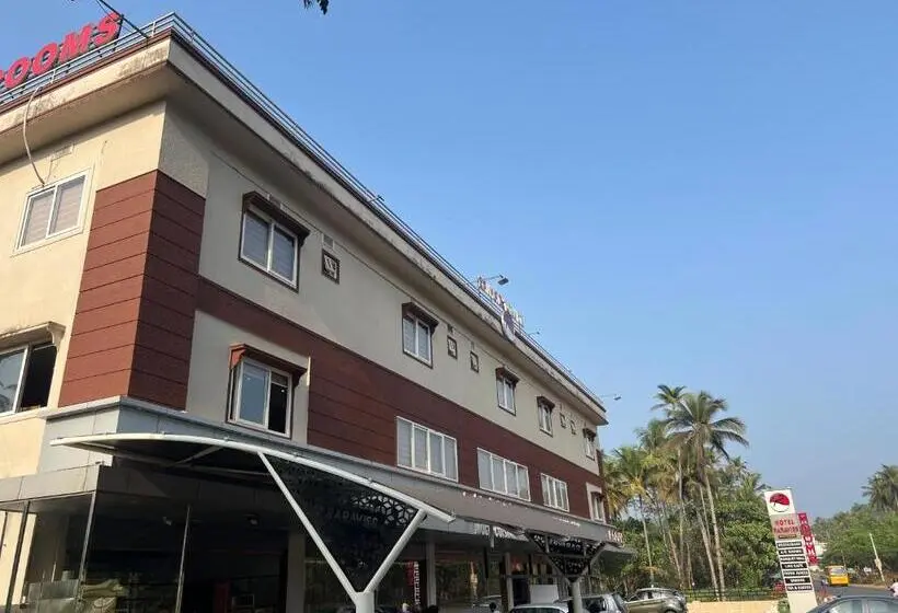 デラックスルーム, Raravies Family Restaurent Mattanur,near Kannur Airport