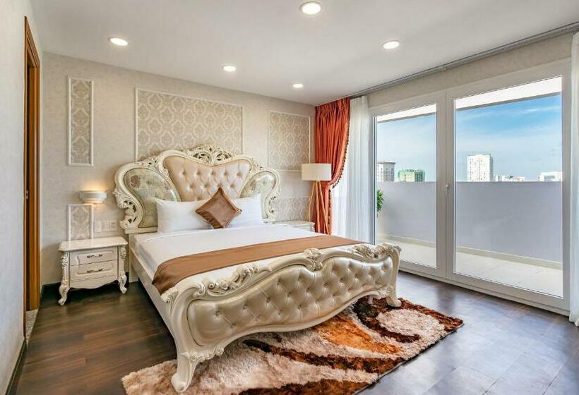 1 Bedroom Penthouse Apartment, Emerald Central