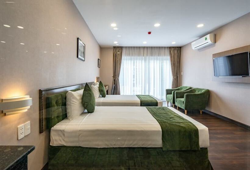 اتاق لوکس, Emerald Central