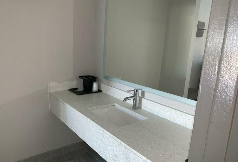 חדר סטנדרט יחיד, Super 8 By Wyndham Sulphur South