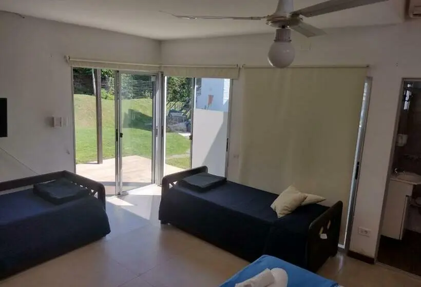 Chambre Familiale Supérieure, Ars Amici
