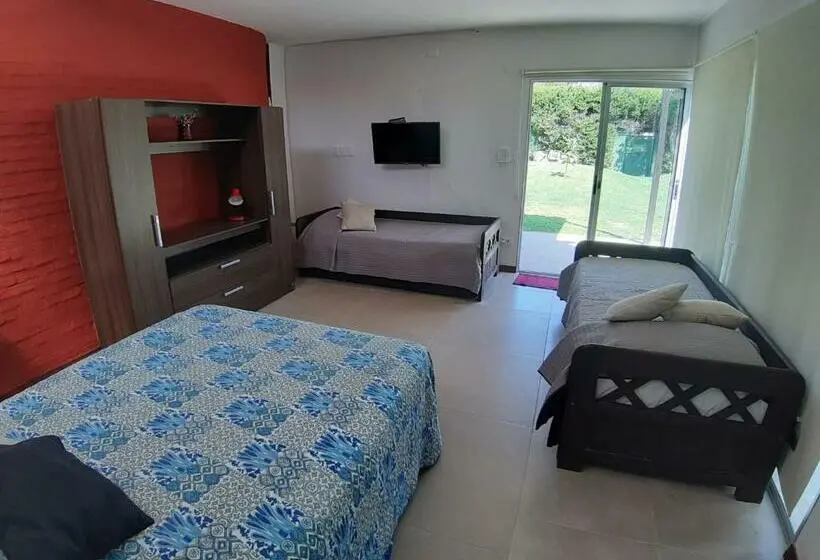 Chambre Familiale Supérieure, Ars Amici