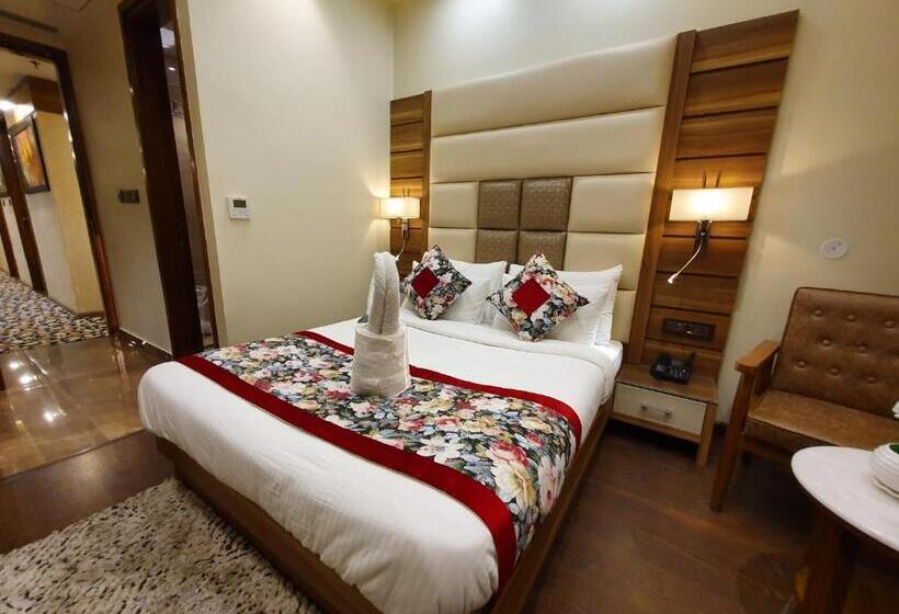 Номер Deluxe, Makhan Residency