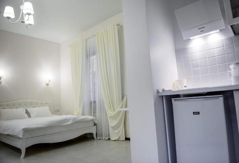اتاق لوکس, Apart Hotel Quartet