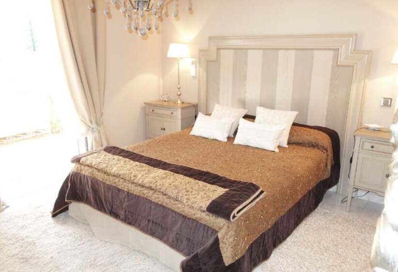 اتاق لوکس, Chez Virginie