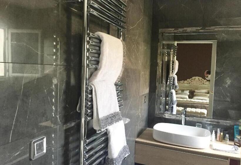 اتاق استاندارد با تراس, Chez Virginie