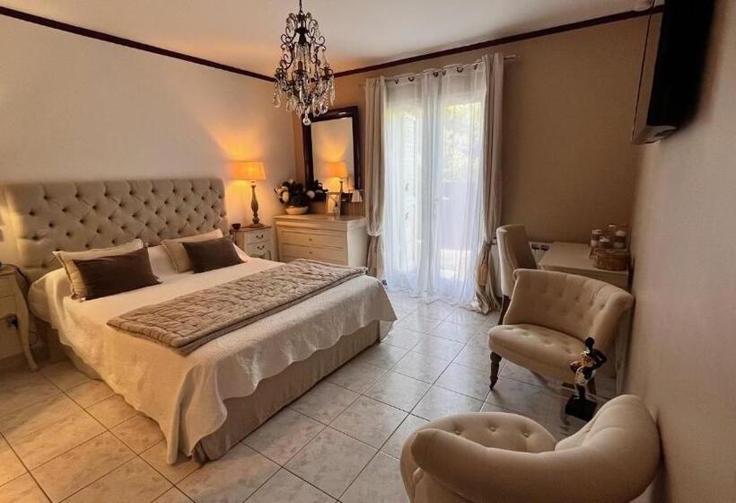 اتاق استاندارد با تراس, Chez Virginie