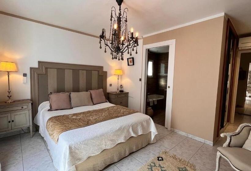 اتاق لوکس, Chez Virginie