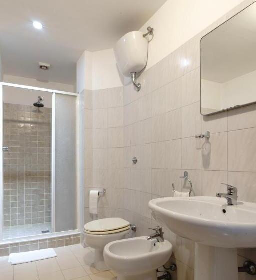 חדר סטנדרט לשלושה, Albergo Martini