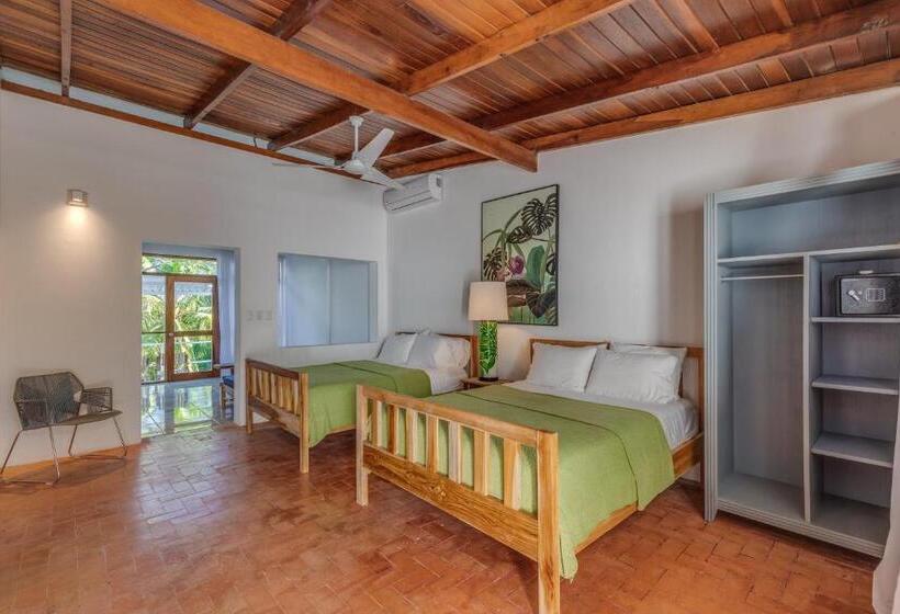 Семейное Студио, Nosara Beach