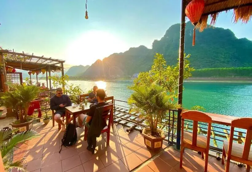 Deluxe Room Mountain View, Phong Nha Coco Riverside